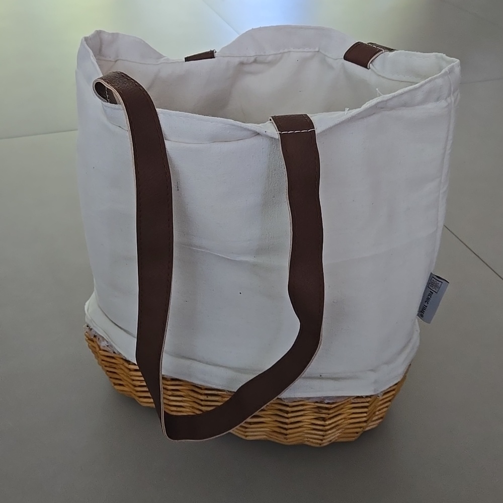 Picnic Time Canvas & Wicker Tote Bag in White and Brown